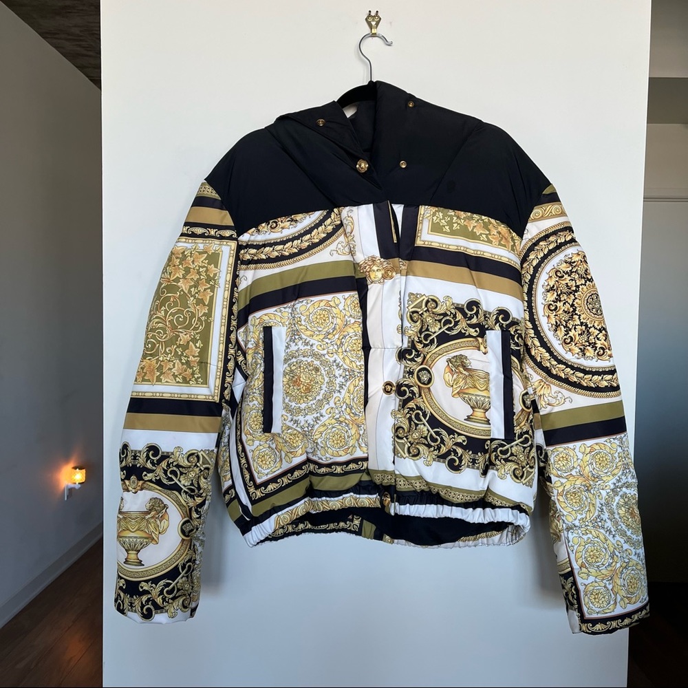 RARE 2021 Gianni Versace Barocco Mosaic Print Puffer Jacket EUC IT46 - Picture 2 of 16